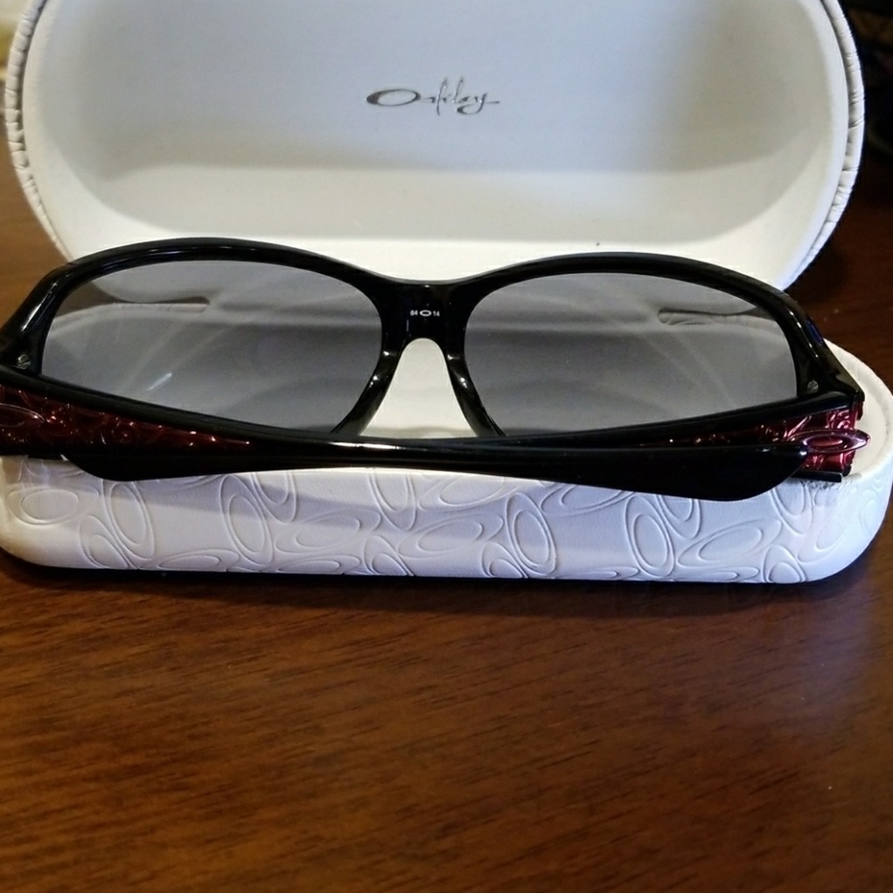 Women's Oakley Sunglasses